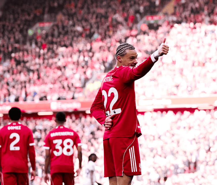 利物浦5球大胜西汉姆联,英超3连胜48分追平曼联,埃基蒂克全场最佳